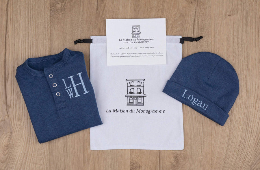 La Maison du Monogramme Baby Boy Coming Home Outfit | Personalized Infant Clothes NB / Sleeper & Hat